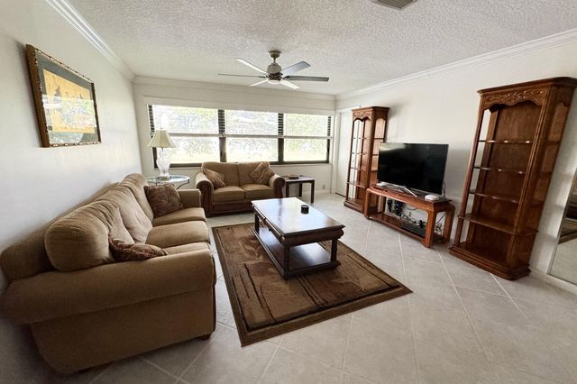 3007 SW 21st Terrace, Delray Beach, FL 33445