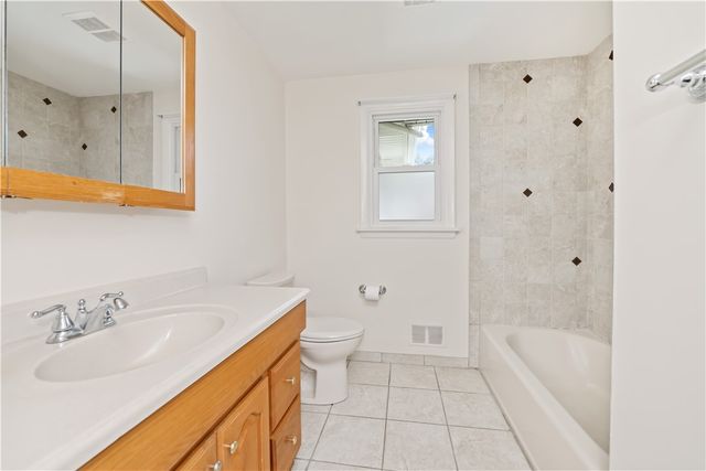 87 Bru Mar Drive, Gates, NY 14606