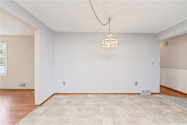 87 Bru Mar Drive, Gates, NY 14606