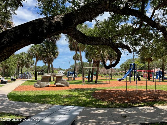 320 Palm Court, Indialantic, FL 32903