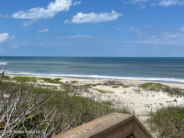 320 Palm Court, Indialantic, FL 32903