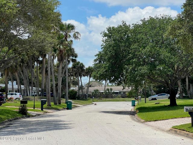 320 Palm Court, Indialantic, FL 32903