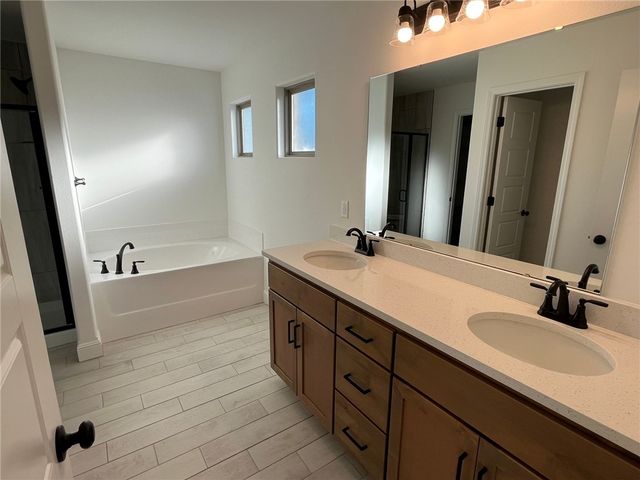 2515 Westbrook Loop, Pea Ridge, AR 72751