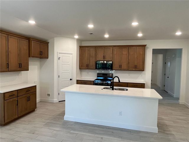 2515 Westbrook Loop, Pea Ridge, AR 72751