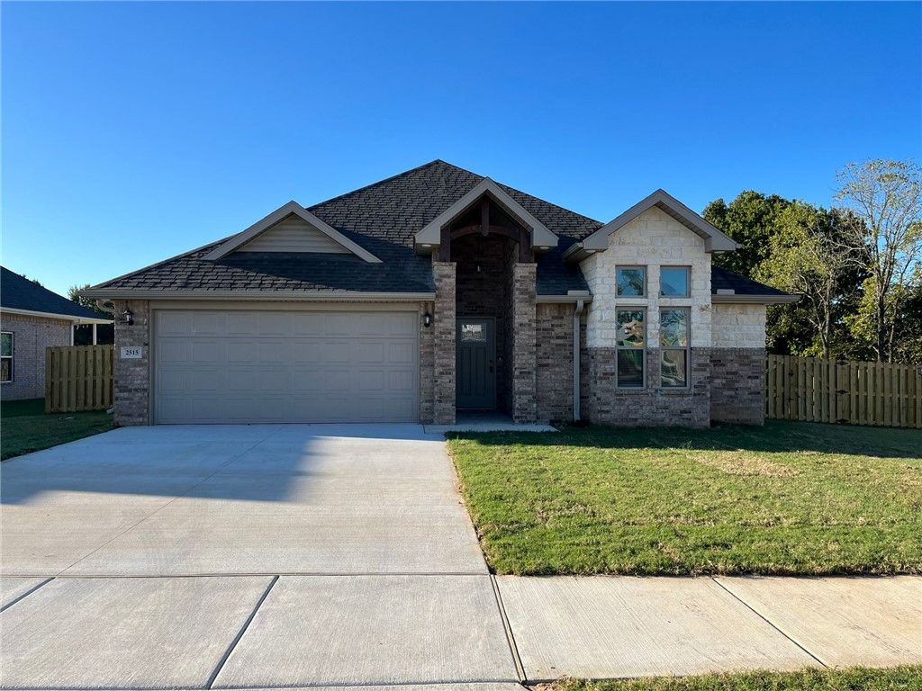 2515 Westbrook Loop, Pea Ridge, AR 72751