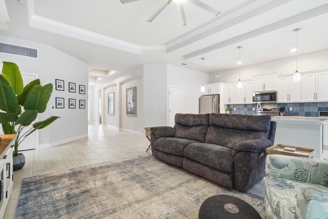 24 Spring St, Palm Coast, FL 32164