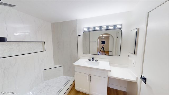 2200 South Fort Apache Road 2047, Las Vegas, NV 89117