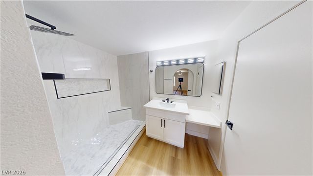 2200 South Fort Apache Road 2047, Las Vegas, NV 89117