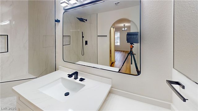 2200 South Fort Apache Road 2047, Las Vegas, NV 89117