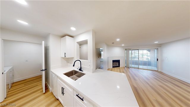 2200 South Fort Apache Road 2047, Las Vegas, NV 89117