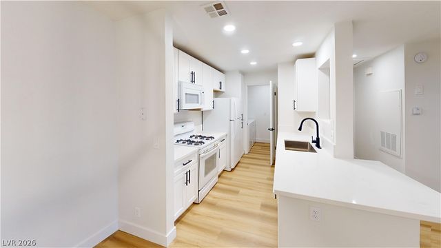 2200 South Fort Apache Road 2047, Las Vegas, NV 89117