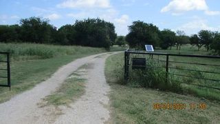 924 L R Campbell Road, Italy, TX 76651