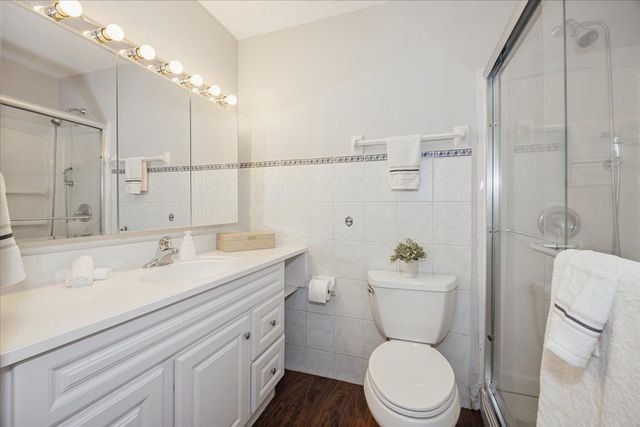 1607 Maple Terrace 2C, Lisle, IL 60532