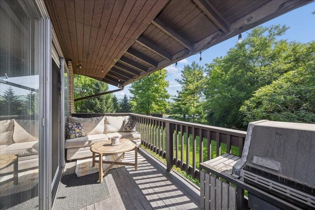 1607 Maple Terrace 2C, Lisle, IL 60532