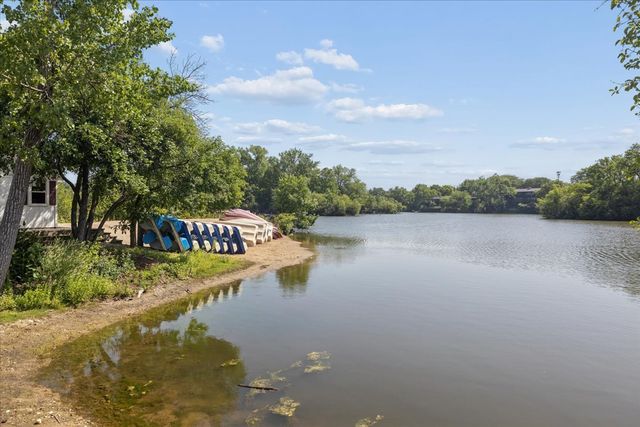 1607 Maple Terrace 2C, Lisle, IL 60532