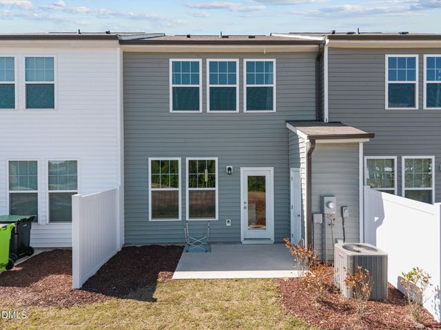 685 Leland Hill Circle, Zebulon, NC 27597