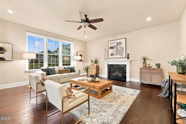 2841 Flora Oaks Way, Apex, NC 27523