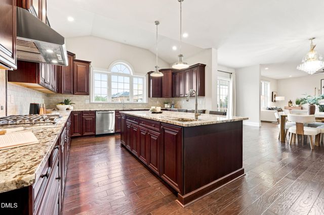 2841 Flora Oaks Way, Apex, NC 27523
