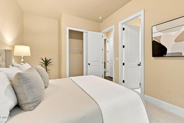 2841 Flora Oaks Way, Apex, NC 27523