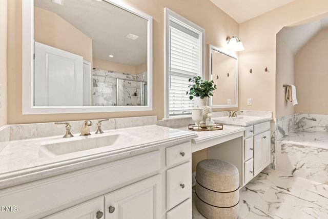 2841 Flora Oaks Way, Apex, NC 27523