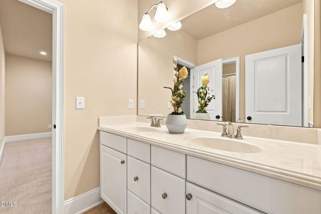 2841 Flora Oaks Way, Apex, NC 27523