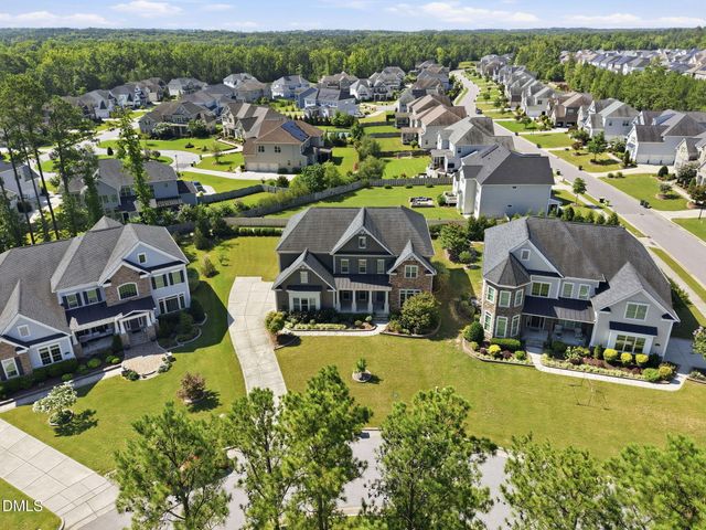 2841 Flora Oaks Way, Apex, NC 27523