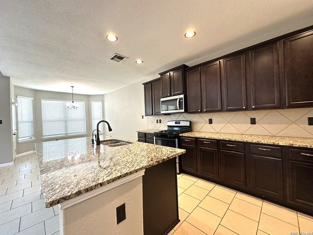 3206 Genting, New Braunfels, TX 78130