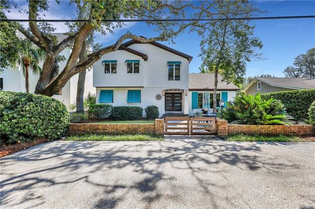 1626 Bruce Drive, St. Simons Island, GA 31522
