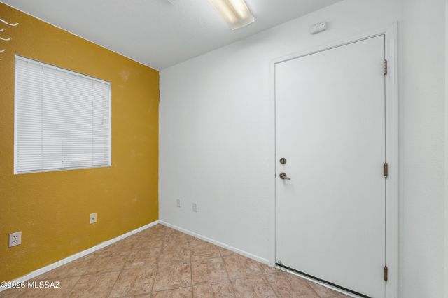 2395 E Nasturtium Street, Oro Valley, AZ 85755