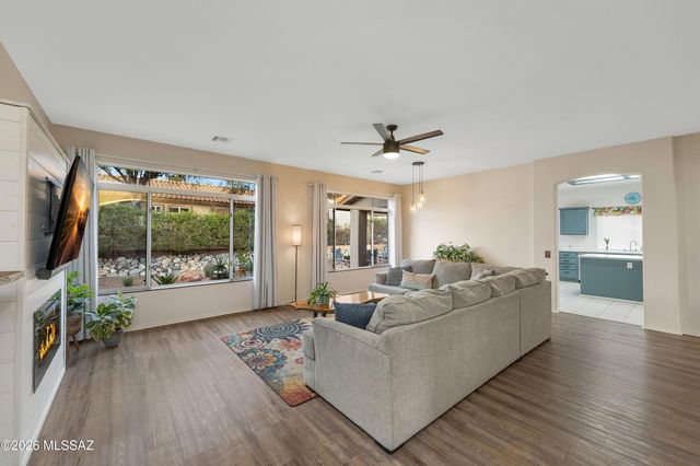 2395 E Nasturtium Street, Oro Valley, AZ 85755