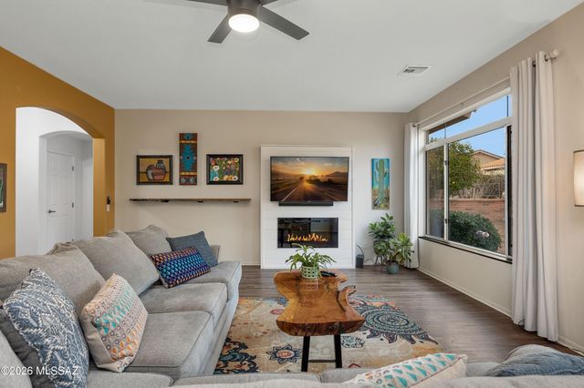 2395 E Nasturtium Street, Oro Valley, AZ 85755