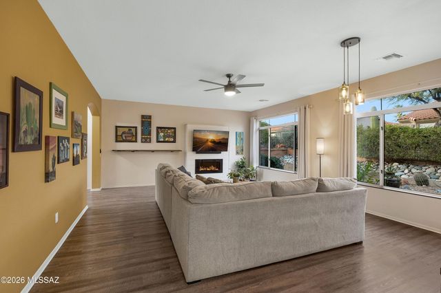 2395 E Nasturtium Street, Oro Valley, AZ 85755