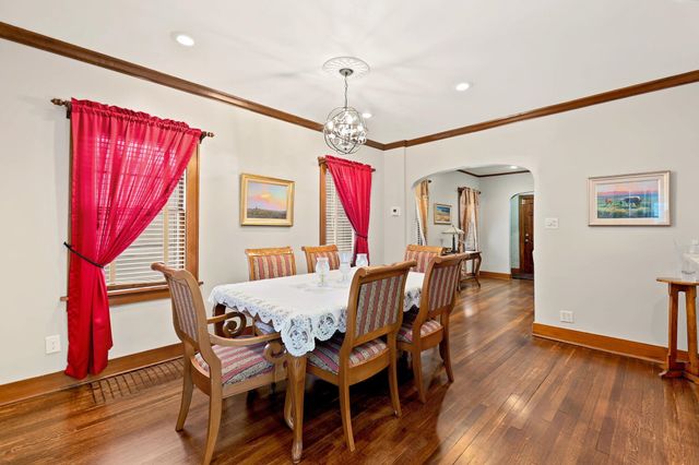337 N Dellrose Ave, Wichita, KS 67208