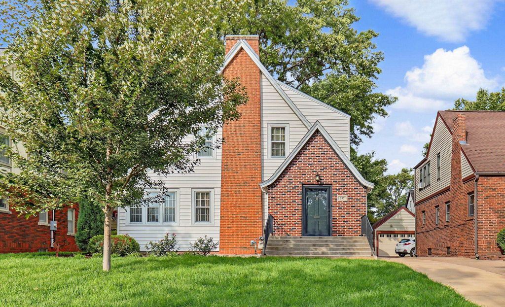 337 N Dellrose Ave, Wichita, KS 67208
