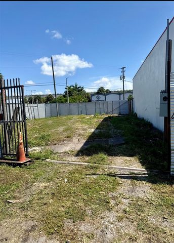 2781 NW 38th Street, Miami, FL 33142