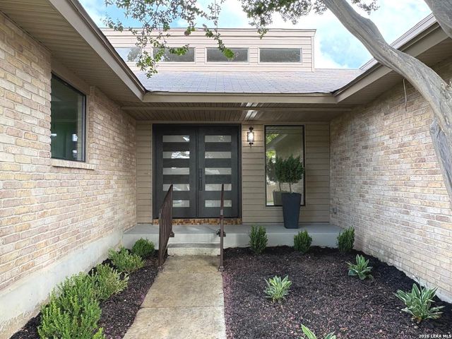 6242 Madeleine, San Antonio, TX 78229