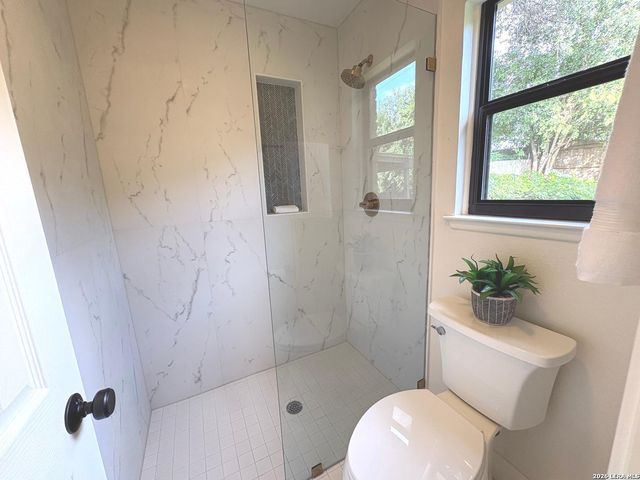 6242 Madeleine, San Antonio, TX 78229