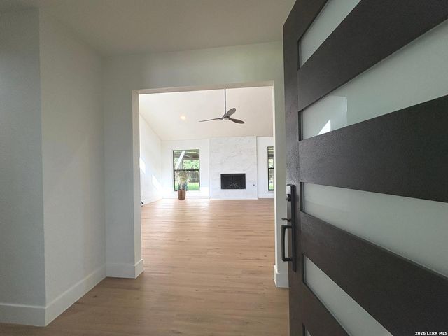 6242 Madeleine, San Antonio, TX 78229