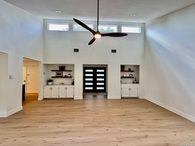 6242 Madeleine, San Antonio, TX 78229