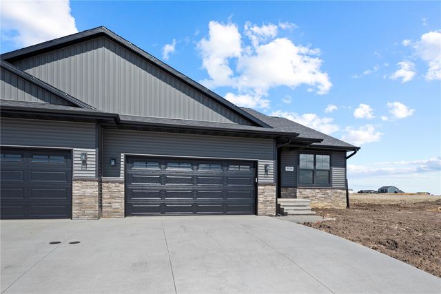3930 Quail Trail Drive, Marion, IA 52302