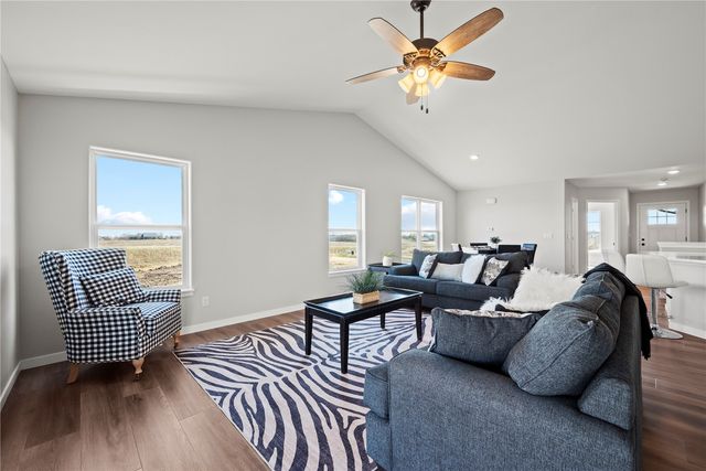 3930 Quail Trail Drive, Marion, IA 52302