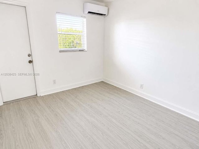 749 SE 15th Street 6, Fort Lauderdale, FL 33316