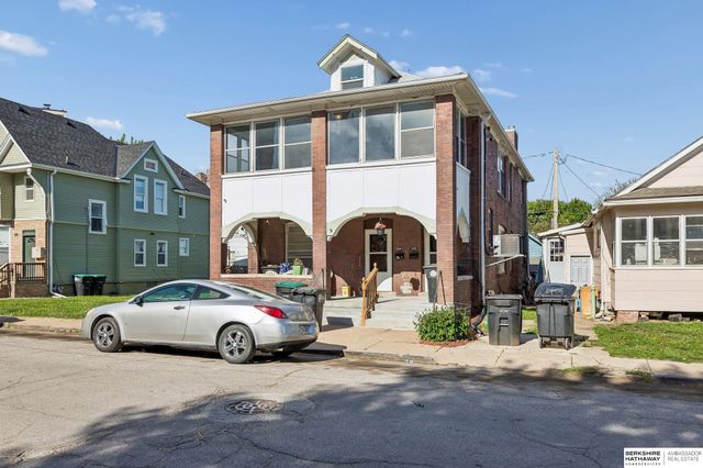 528 S 26th Avenue, Omaha, NE 68105