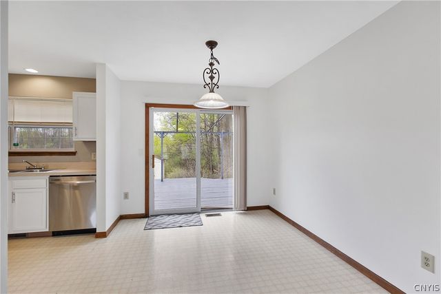 8644 Disraeli, Cicero, NY 13039