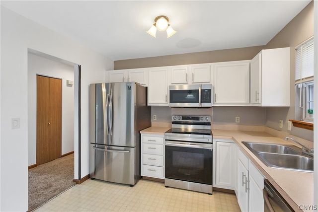8644 Disraeli, Cicero, NY 13039