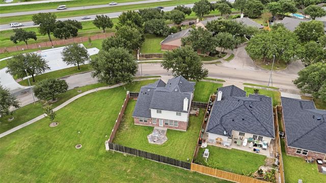 7102 Winston Ranch Parkway, Richmond, TX 77406
