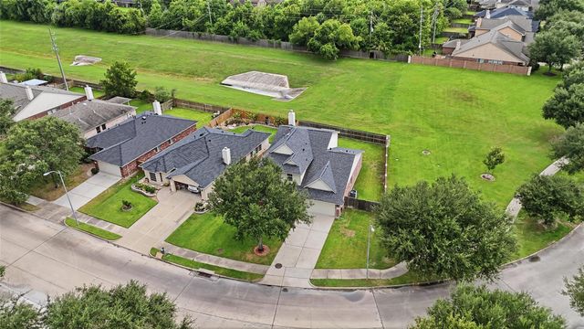7102 Winston Ranch Parkway, Richmond, TX 77406