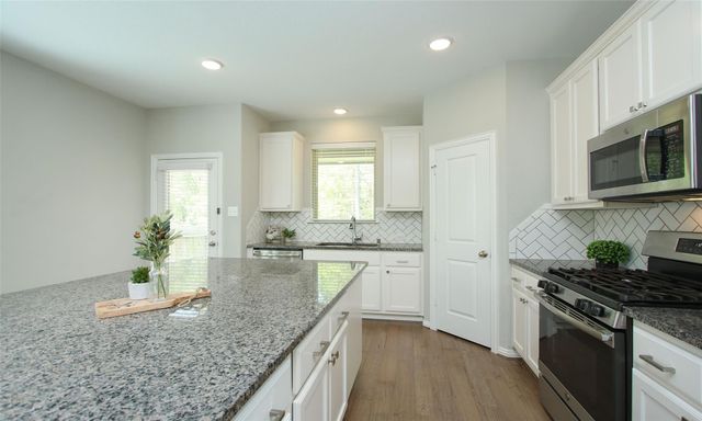 177 Emory Birch Drive, Montgomery, TX 77316