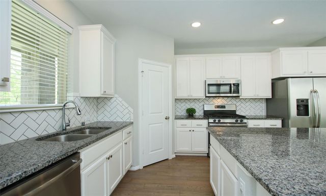 177 Emory Birch Drive, Montgomery, TX 77316