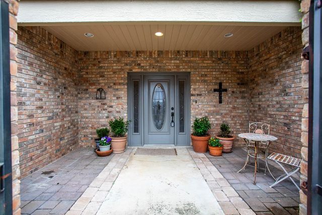 103 N Mount Haven Dr, Kerrville, TX 78028